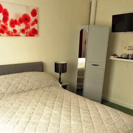Bed & Breakfast Riverside House *